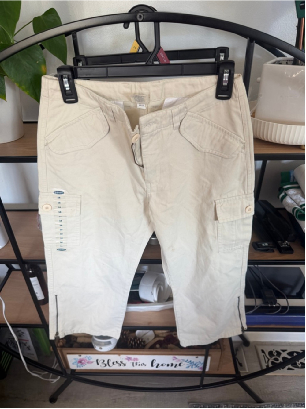 girls Old Navy Beige Cargo Capri Pants Size 16